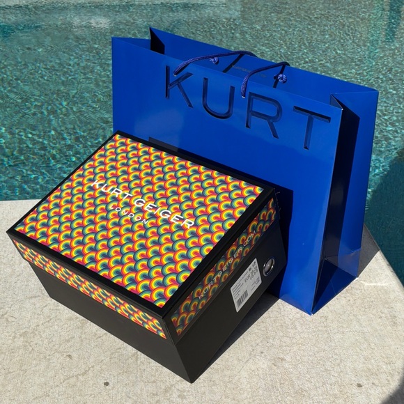 Kurt Geiger Eagle Fluff Slippers New In Box Size 8-9 - Picture 2 of 12